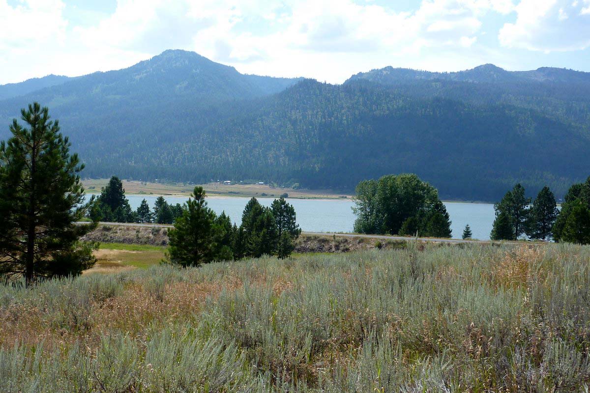 Cascade Lake Realty Ponderosas