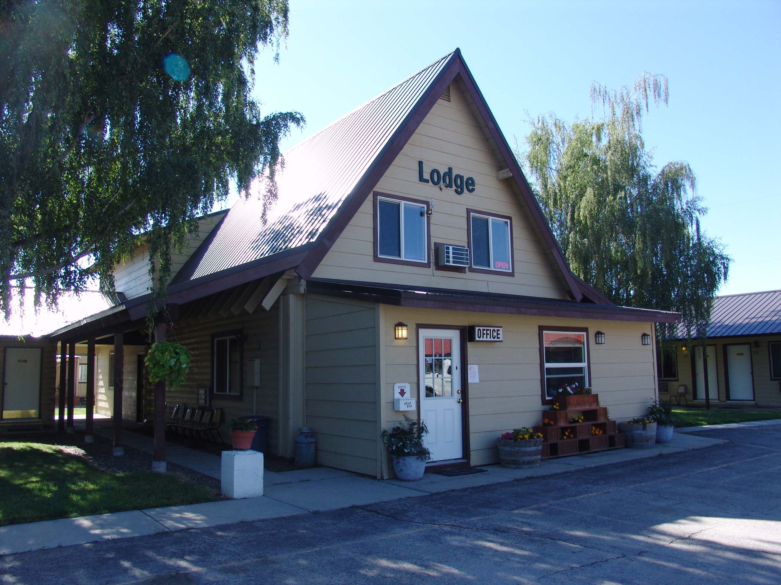 Cascade Lake Realty City of Cascade